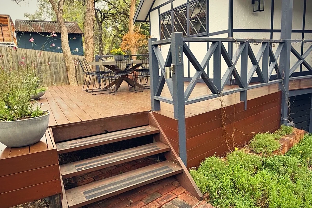 Composite deck and stairs built by Hamcon Pty Ltd